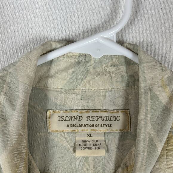 Island Republic 100% Silk Hawaiian Button Up Shirt Men's XL Relaxed Beige Yellow - Picture 3 of 8